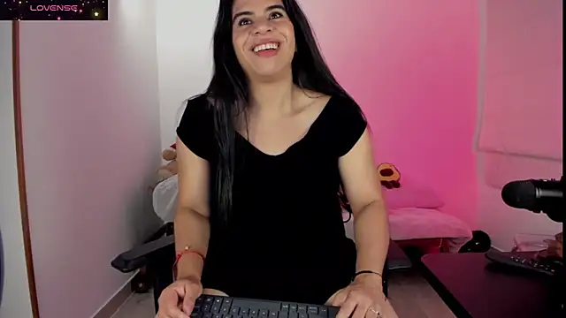 Biancastrongg online show from 13, 11, 2025