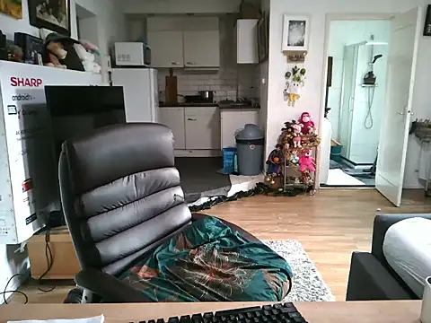 mihaimichael online show from 15, 12, 2025