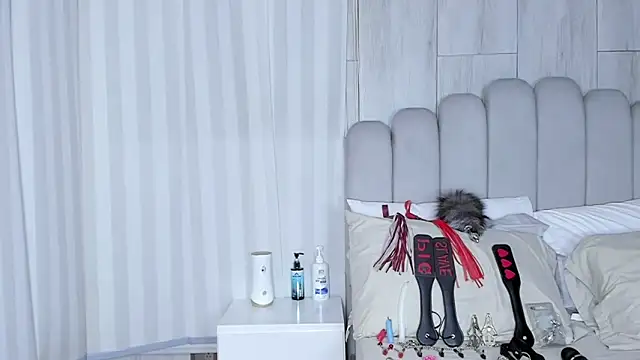 mileyerikson online show from 26, 9, 2025