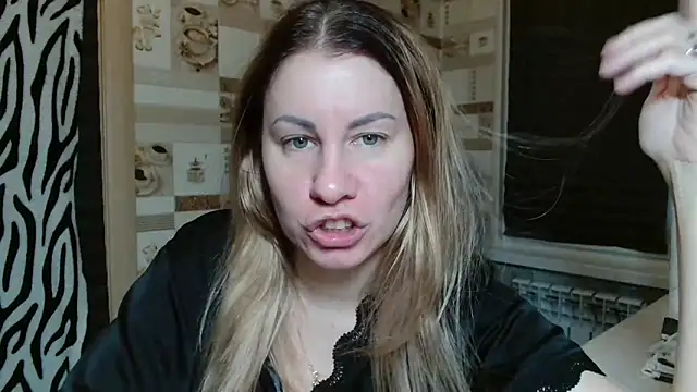 TherestlessKitty online show from 13, 4, 2026