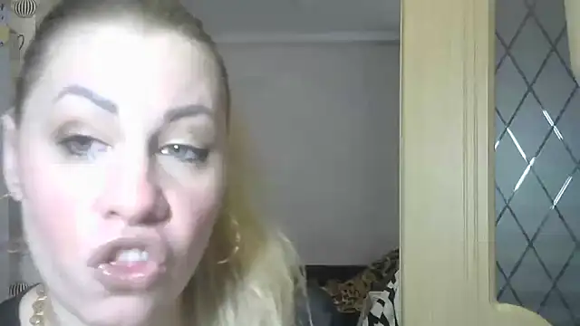 TherestlessKitty online show from 17, 3, 2025