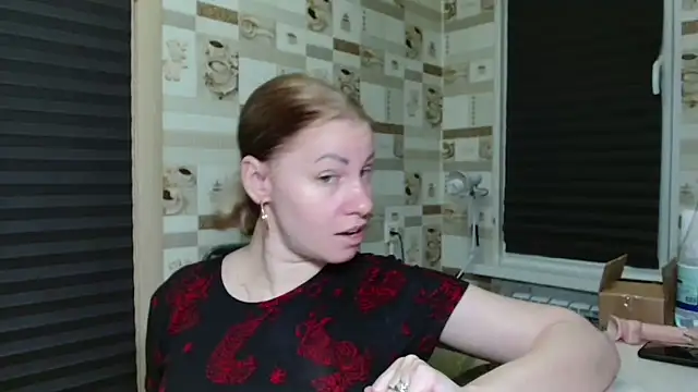 Snapshot of TherestlessKitty chatting on 17, 6, 2026 TherestlessKitty online show from 17, 6, 2026