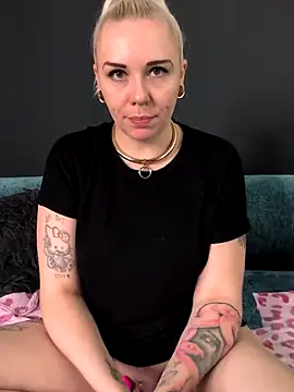 nora the strange online show from 18, 6, 2026