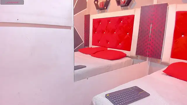 Karoll014 online show from 19, 12, 2025