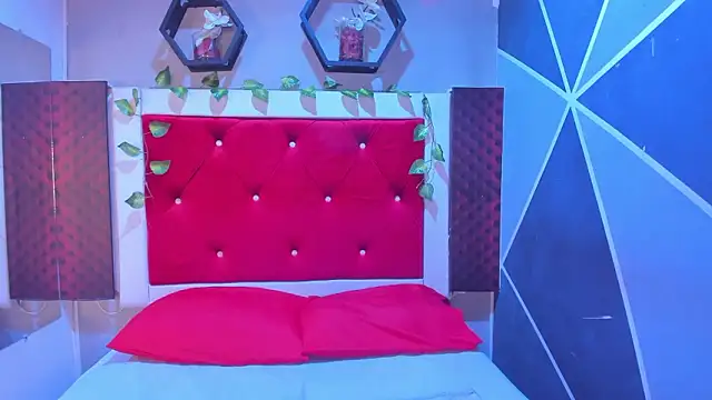 Karoll014 online show from 7, 2, 2026