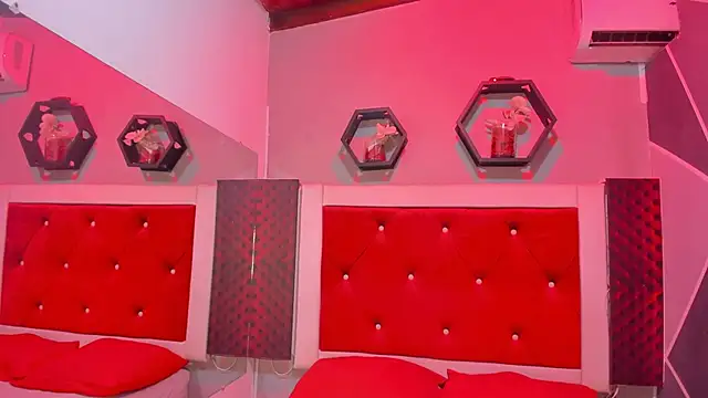 Karoll014 online show from 11, 11, 2025