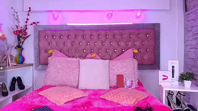 Tayzon Foxxx online show from 14, 9, 2025