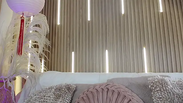 Tayzon Foxxx online show from 8, 4, 2026