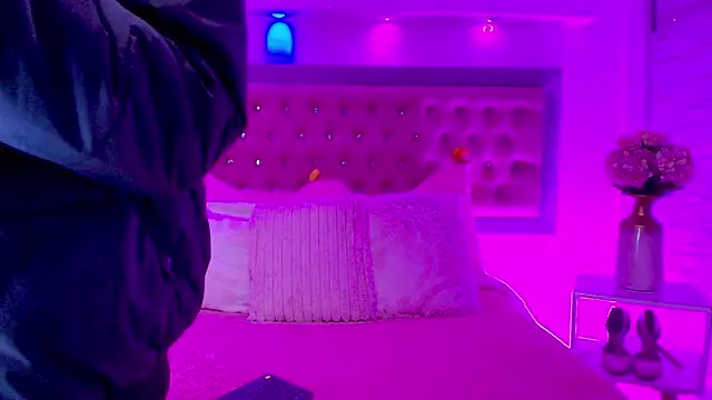 Tayzon Foxxx online show from 24, 2, 2026