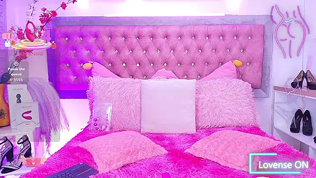 Tayzon Foxxx online show from 10, 9, 2025