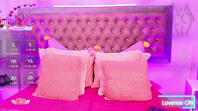 Tayzon Foxxx online show from 4, 10, 2025