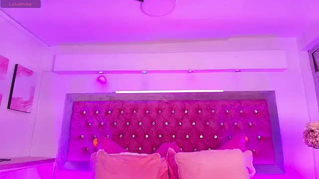 Tayzon Foxxx online show from 15, 12, 2025