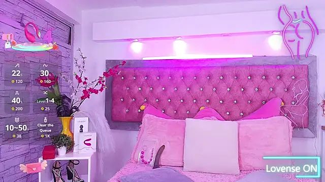 Tayzon Foxxx online show from 9, 9, 2025