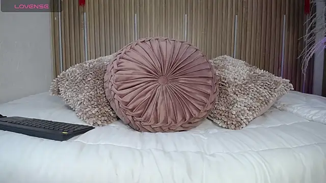 Tayzon Foxxx online show from 25, 3, 2026