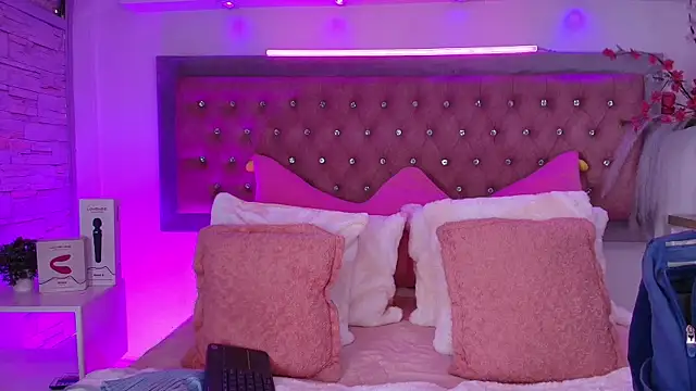 Tayzon Foxxx online show from 25, 9, 2025