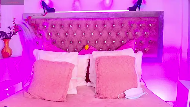 Tayzon Foxxx online show from 7, 11, 2025