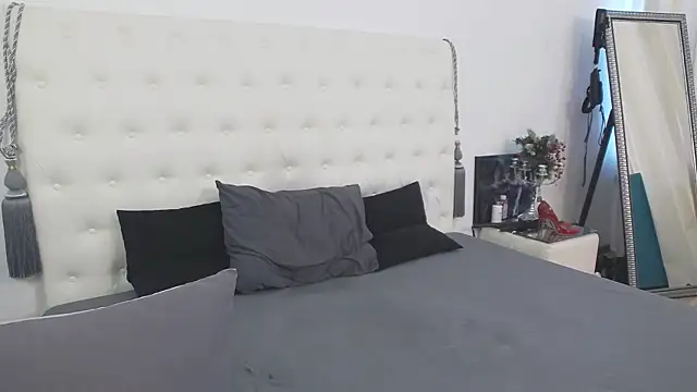 AlinaOnly online show from 18, 4, 2026