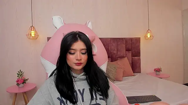 BELLASEXXX online show from 6, 3, 2025