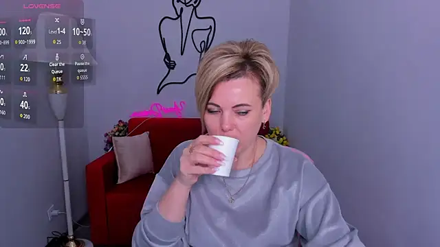 Julia Wilsone online show from 25, 2, 2026