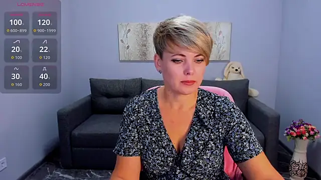 Julia Wilsone online show from 1, 10, 2025