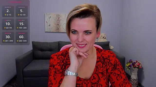 Julia Wilsone online show from 8, 11, 2025