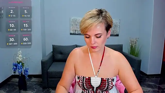 Julia Wilsone online show from 18, 9, 2025