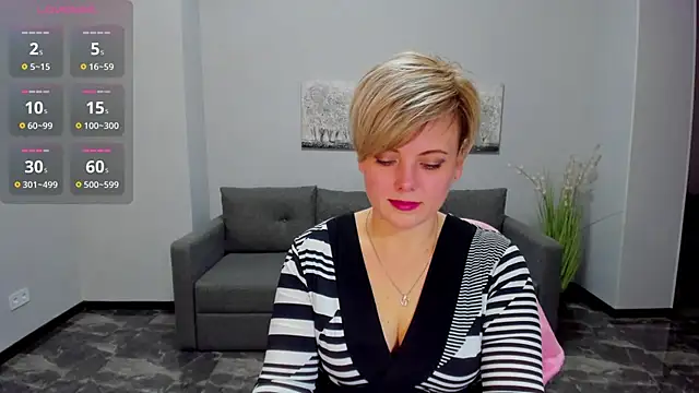 Julia Wilsone online show from 4, 3, 2025