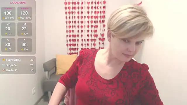 Julia Wilsone online show from 10, 2, 2025