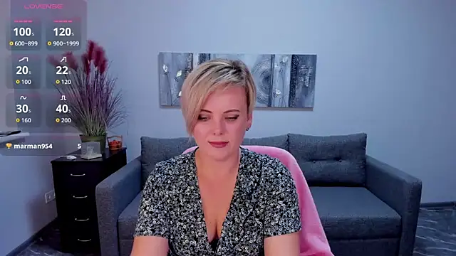 Julia Wilsone online show from 21, 10, 2025