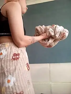 Gussie Bridie online show from 16, 2, 2025