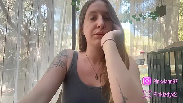Pinkyladyxxx online show from 19, 5, 2026