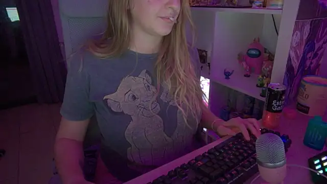 Snapshot of Pinkyladyxxx chatting on 24, 10, 2025 Pinkyladyxxx online show from 24, 10, 2025