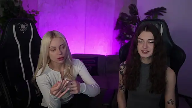 Britney054 online show from 15, 2, 2026