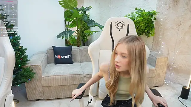 Britney054 online show from 26, 12, 2024