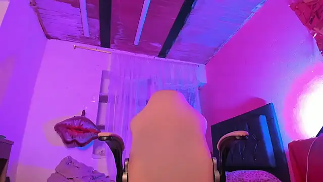 ivy roosx online show from 9, 3, 2025