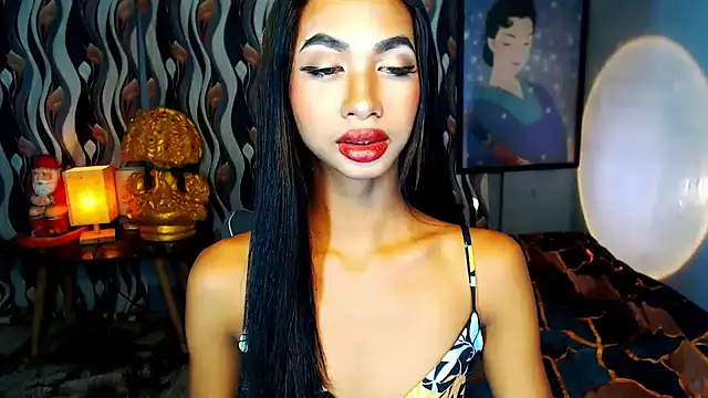 Snapshot of PrettyLatiina chatting on 7, 1, 2025 PrettyLatiina online show from 7, 1, 2025