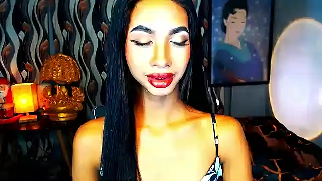 Snapshot of PrettyLatiina chatting on 19, 12, 2024 PrettyLatiina online show from 19, 12, 2024