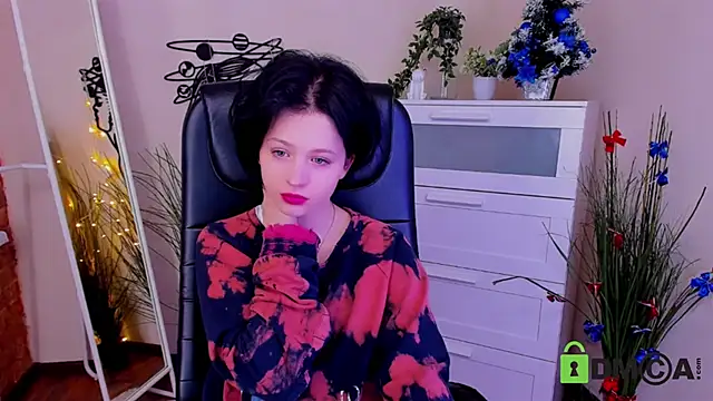 Alina Mills online show from 30, 12, 2024