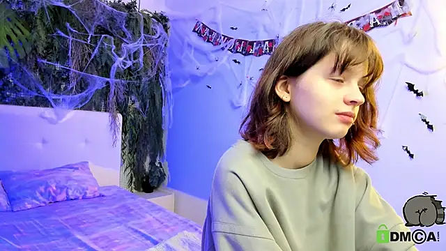 Alina Mills online show from 28, 10, 2025