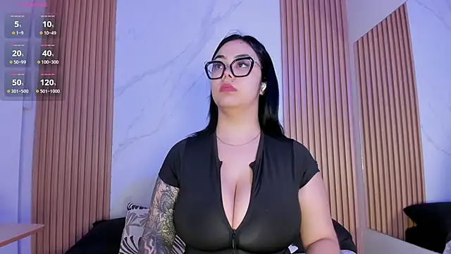 juicy led  online show from 21, 10, 2025