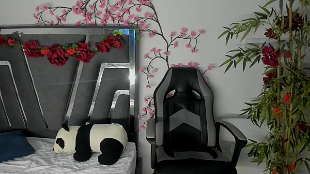 Black Rose2 online show from 19, 9, 2025