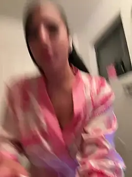 thatonelightskinn online show from 11, 3, 2025