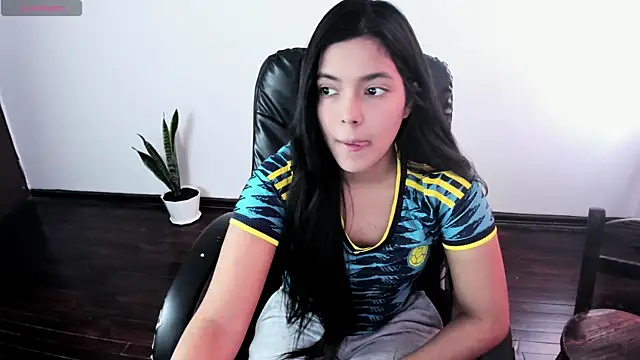 Snapshot of _Vicky_sweet chatting on 27, 6, 2026 Vicky sweet online show from 27, 6, 2026