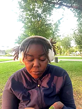 Goddess Nafeesha online show from 9, 9, 2025