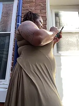 Goddess Nafeesha online show from 22, 5, 2026