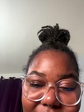 Goddess Nafeesha online show from 9, 11, 2025