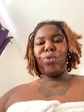 Goddess Nafeesha online show from 28, 10, 2025