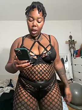 Goddess Nafeesha online show from 10, 11, 2025