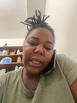 Goddess Nafeesha online show from 5, 11, 2025