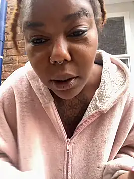 Goddess Nafeesha online show from 15, 10, 2025